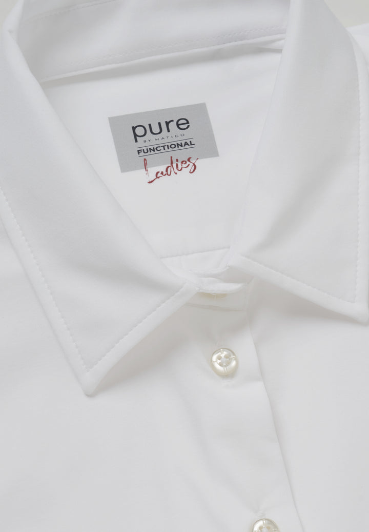 Weisse Functional Oversize Bluse mit Kent Kragen und Pure Label im Nackenbereich