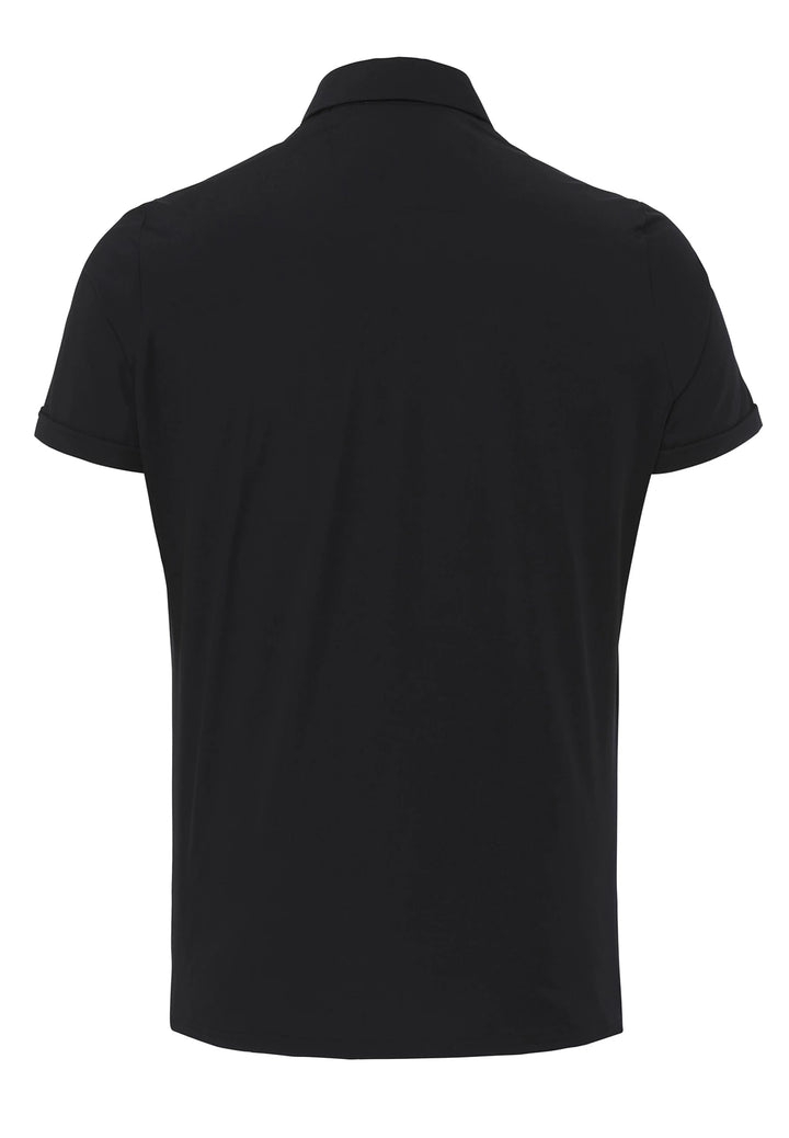 Rückansicht des schwarzen 3394-92930 Funktionspolos mit Slim Fit, 4-Wege-Stretch und atmungsaktivem Material. Perfekt für Komfort und Bewegungsfreiheit.
