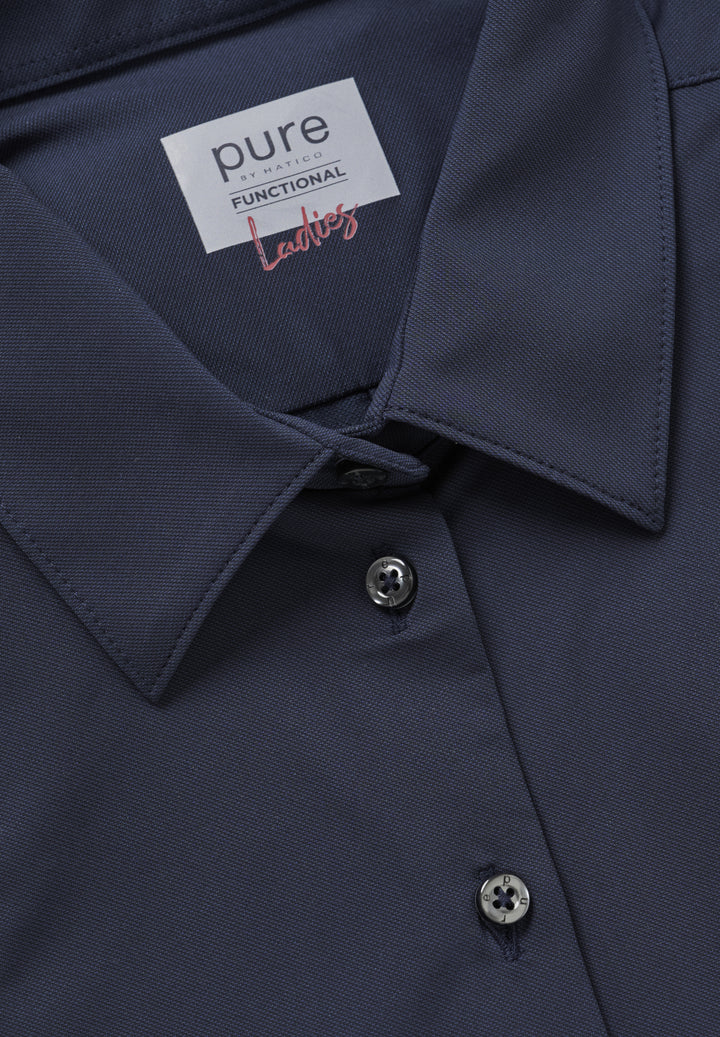 Blaue Functional Oversize Bluse mit Kent Kragen und Pure by Hatico Markenetikett