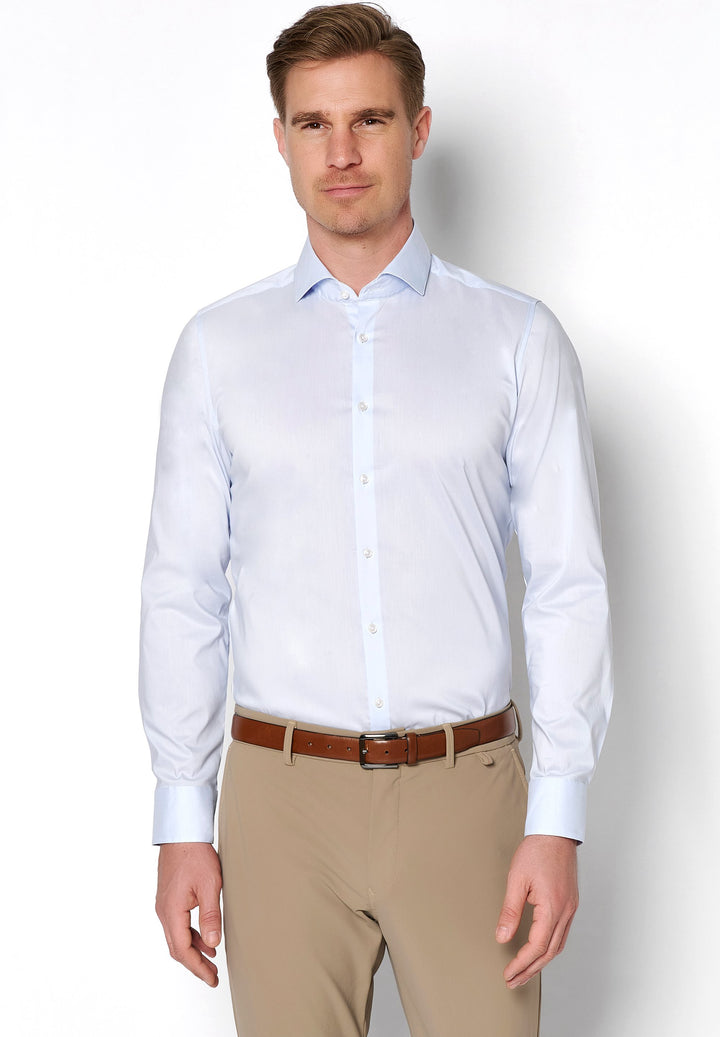 4059-21709 PURE-FLXBL Herrenhemd in Blau mit Langarm und Flexible Fit. Elegantes Business-Hemd mit klassischem Kragen und Knopfleiste.