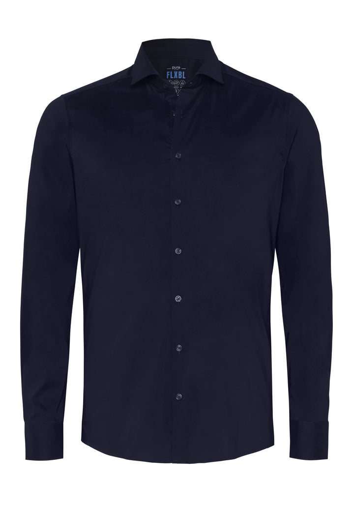4059-21709 PURE FLXBL Hemd in Blau mit Langarm und Flexible Fit. Klassisches Design mit Knopfleiste und modernem Schnitt.