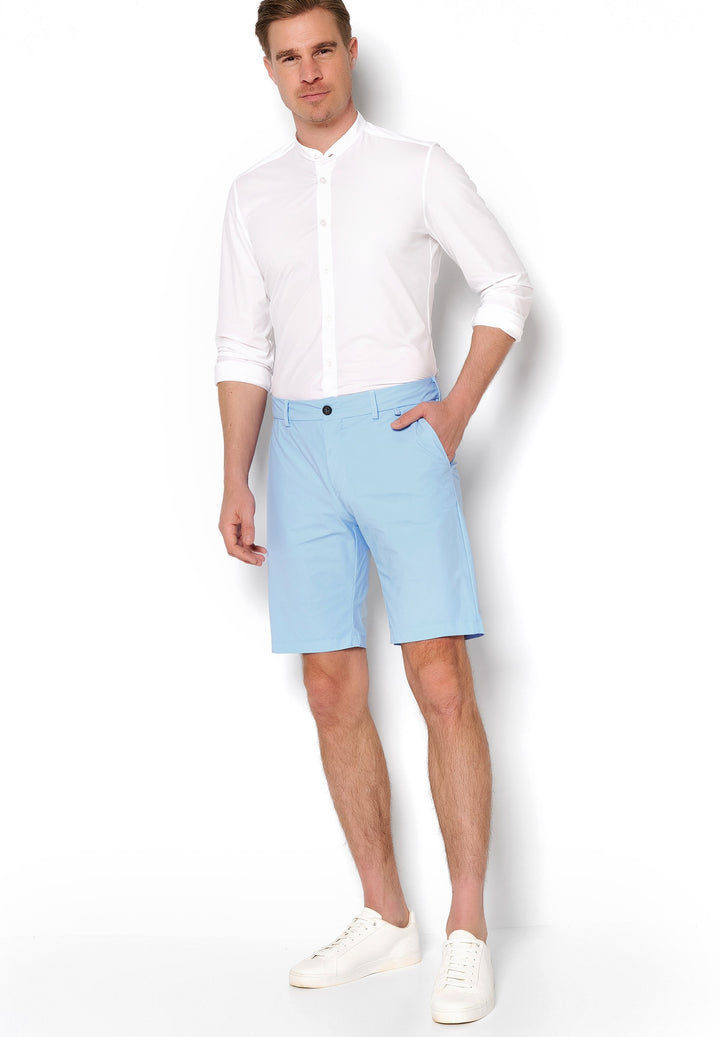 Herren Functional Bermuda 4798-92975 in Blau mit modernem Schnitt. Leichte, atmungsaktive Shorts für sommerlichen Komfort und stilvolle Freizeitlooks.