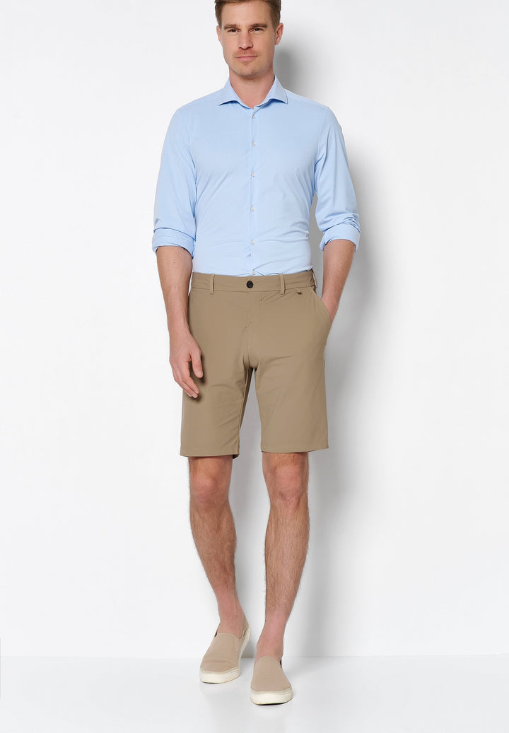 4798-92975 PURE Functional Bermuda in Beige für Herren, leichte und bequeme Shorts mit funktionalem Fit, ideal für Alltag und Freizeit.