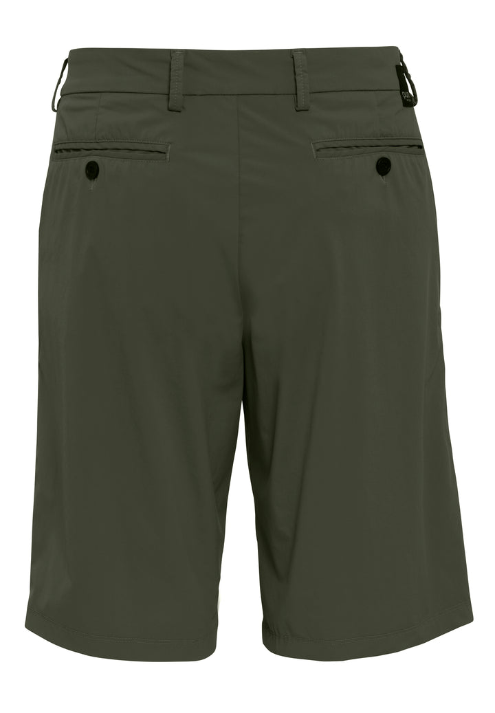 Rückansicht der 4798-92975 PURE Functional Bermuda in Grün mit stilvollen Gesäßtaschen. Perfekte Shorts für einen sportlich-eleganten Look.