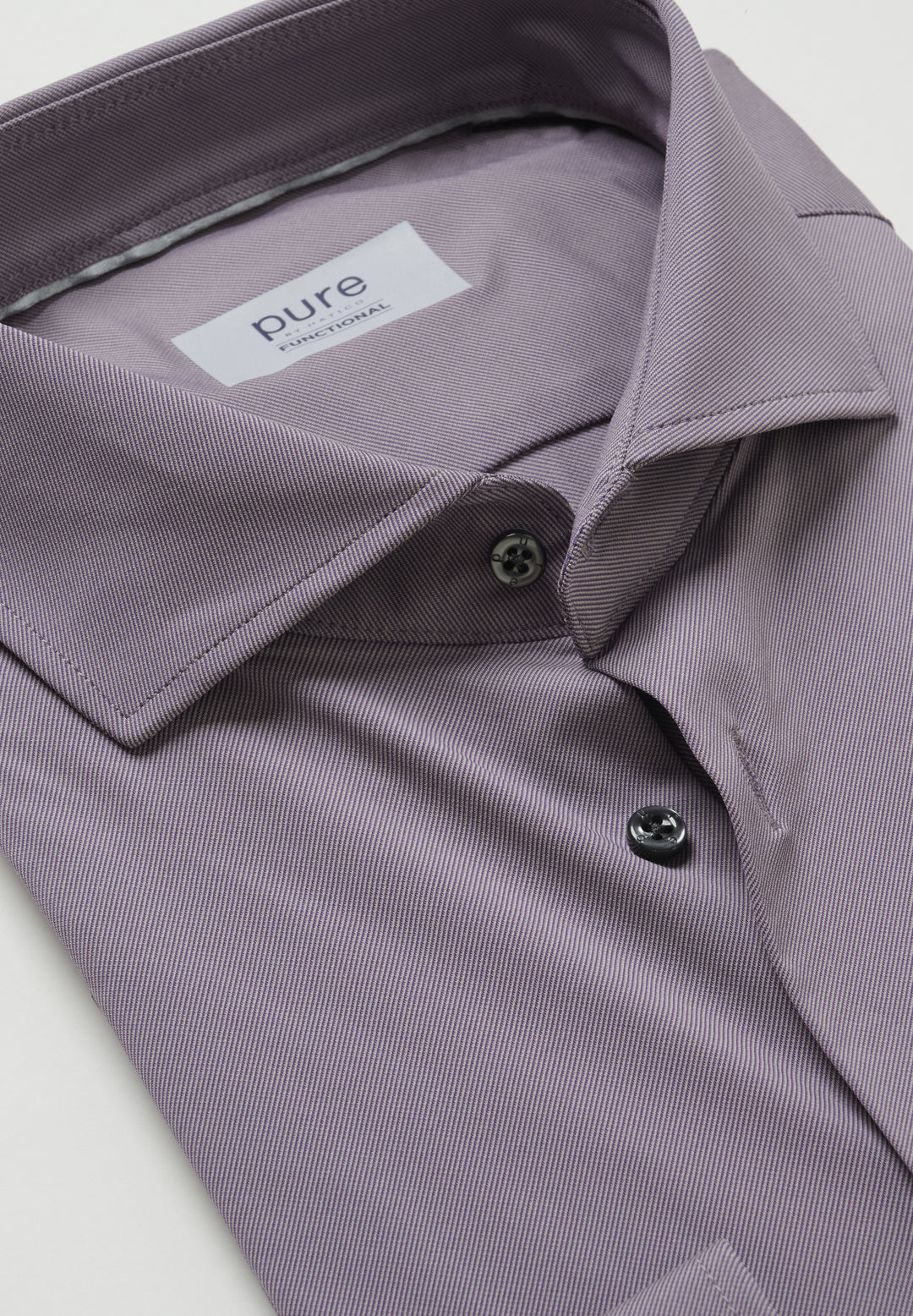 Violettes Functional Hemd mit Kentkragen und Knopfleiste