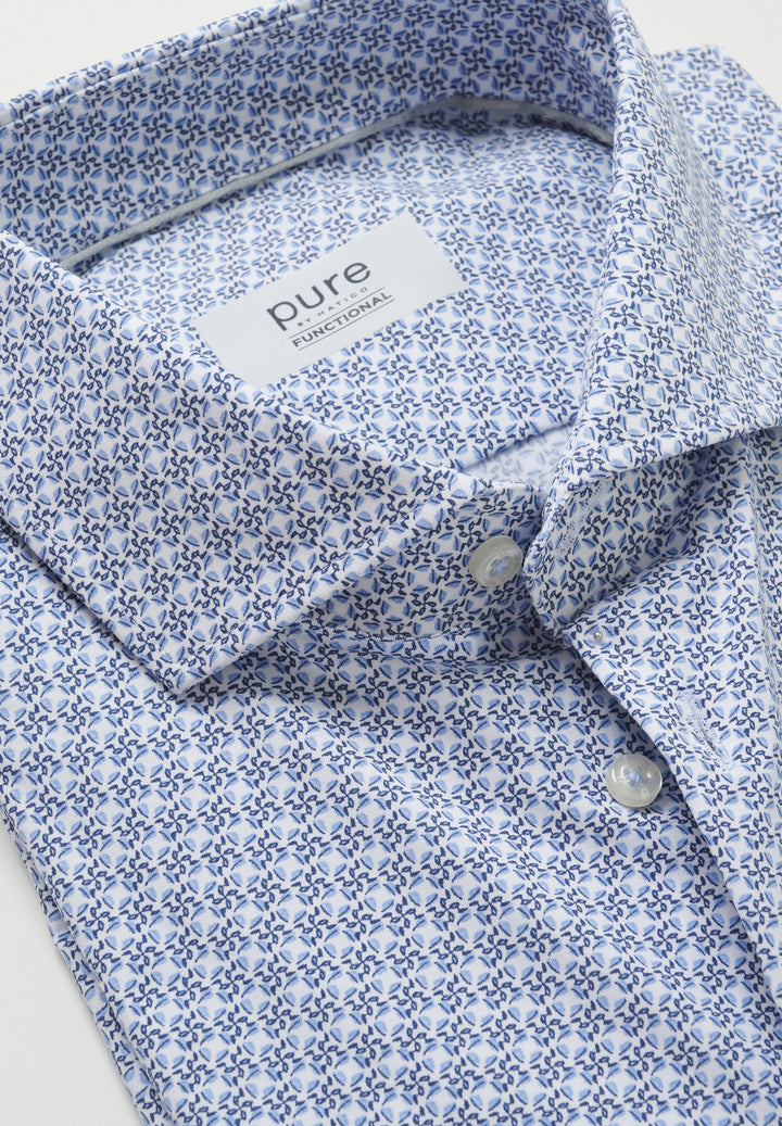 Blaues Functional Hemd mit kleinteiligem geometrischem Muster und Kentkragen